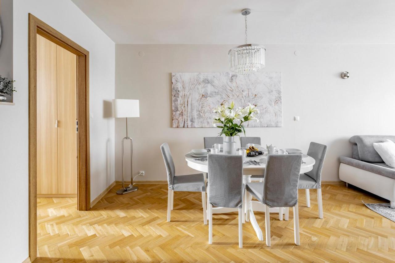 Hala Mirowska Apartments Warsaw Exterior photo